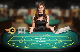 Người chơi Việt thử vận may với slot thần tài và trái cây trên điện thoại tại ban ca h5